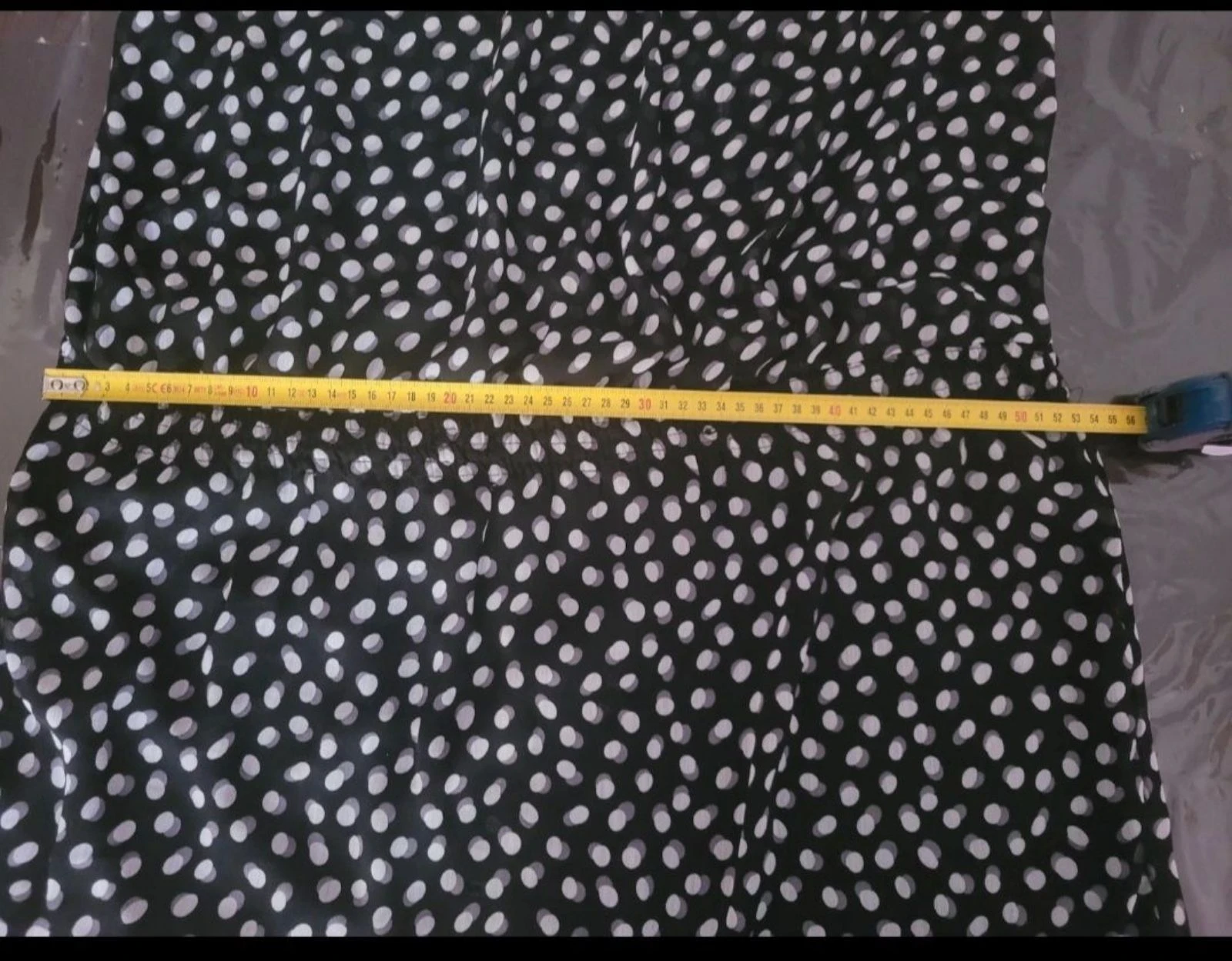 Vestido curto fluido de lunares preto e branco tamanho xl – photo 6